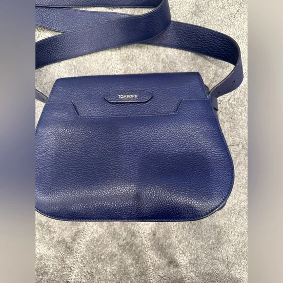 Tom Ford Jennifer Small Leather Shoulder Bag - Picture 8 of 8